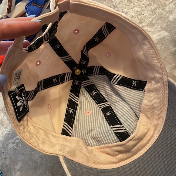 Womens adidas hat - Picture 5 of 7